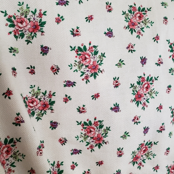 Vintage Upstairs Closet Floral Print Top - Picture 15 of 16